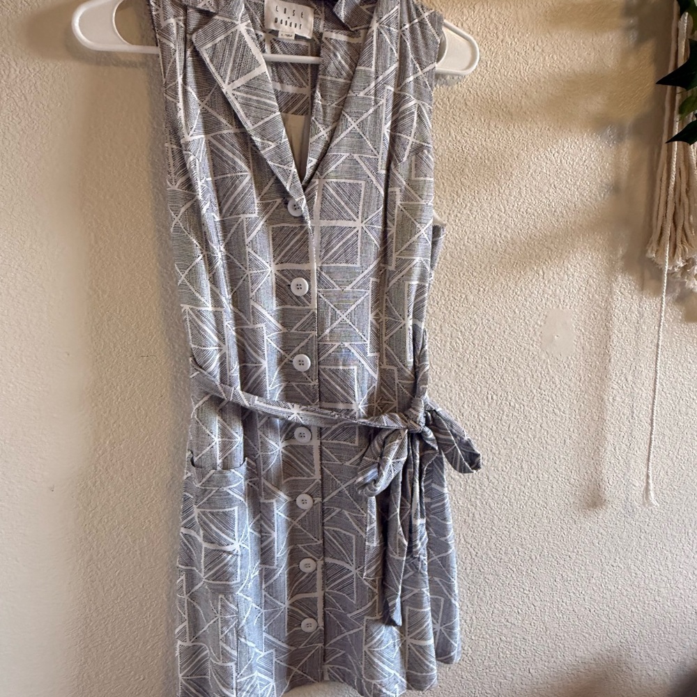 Lost + Wander Geometric Gray Mini Dress